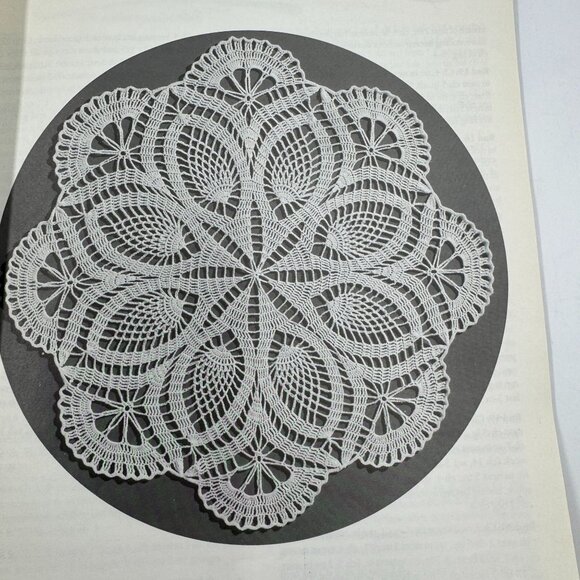 The Ultimate Doily Crochet Pattern Book 1983 American School Of Needlework - Picture 9 of 16